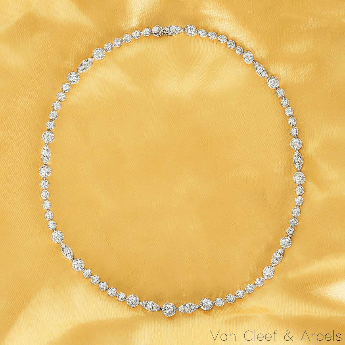 Van Cleef & Arpels Platinum Diamond Choker Necklace 10.00ct TDW